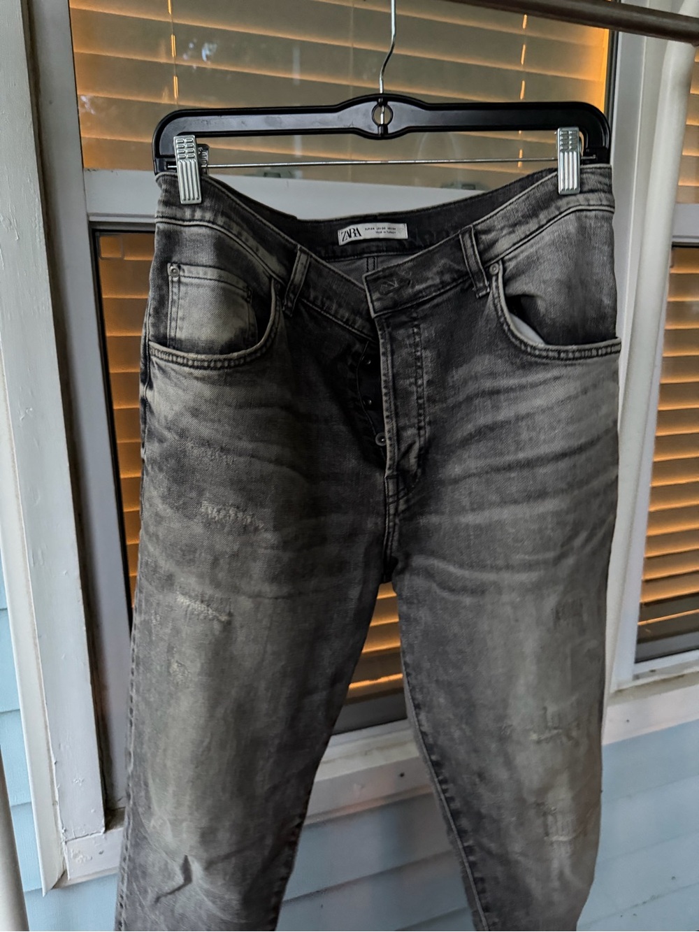 Zara Men’s Slim Washed Gray Jeans